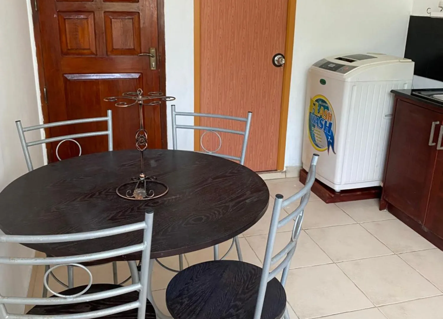 1 Bedroom Apartment In Thimbirigasyaya Colombo